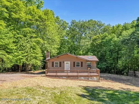 247 Thunderbird Ter, Stroudsburg, PA 18360