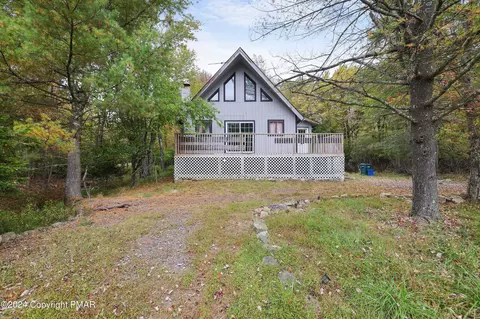 6547 Laurel Hollow Dr, Tobyhanna, PA 18466