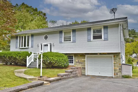516 Mac Ln, East Stroudsburg, PA 18301