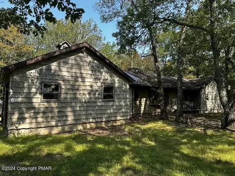 150 Mountain Top Rd, Lackawaxen, PA 18435