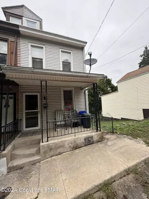 226 Spruce St, Minersville, PA 17954