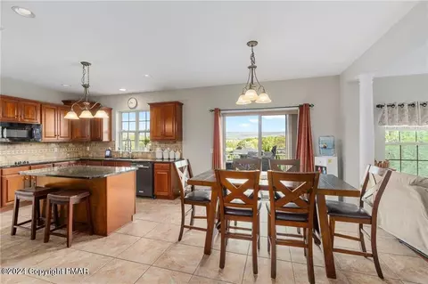 245 E Dell Rd, Bath, PA 18014 photo 26