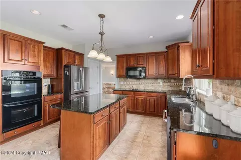 245 E Dell Rd, Bath, PA 18014 photo 28