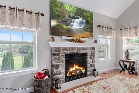 245 E Dell Rd, Bath, PA 18014 photo 21