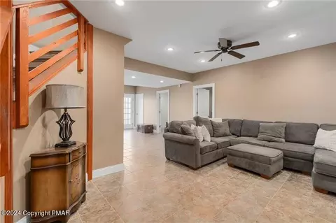 245 E Dell Rd, Bath, PA 18014 photo 42