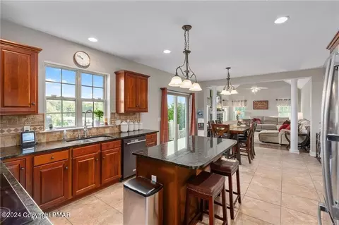 245 E Dell Rd, Bath, PA 18014 photo 29