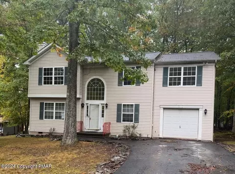 7111 Oakland Ter, East Stroudsburg, PA 18301