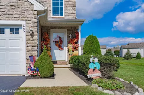 865 Fieldstone Trl, Easton, PA 18040