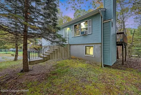 24 Cedar Ln, Thornhurst, PA 18424