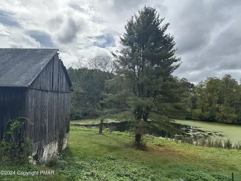 161 Sterling Valley Rd, Kunkletown, PA 18058
