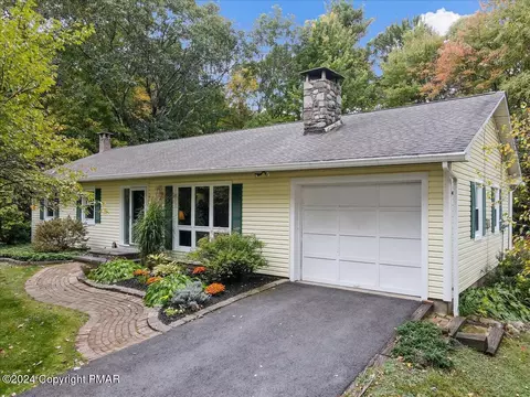 311 Bogart Way, Mount Pocono, PA 18344