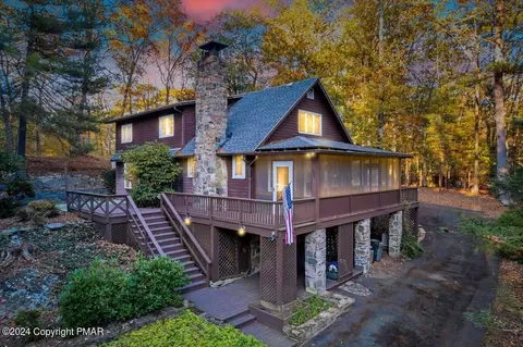 131 W View Cir, East Stroudsburg, PA 18302