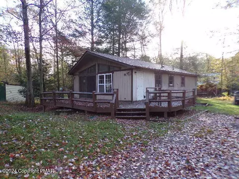 67 Tallwood Dr, Albrightsville, PA 18210