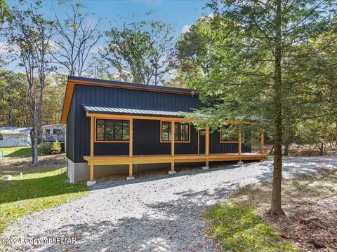 30 Sugar Pine Dr, Jim Thorpe, PA 18229