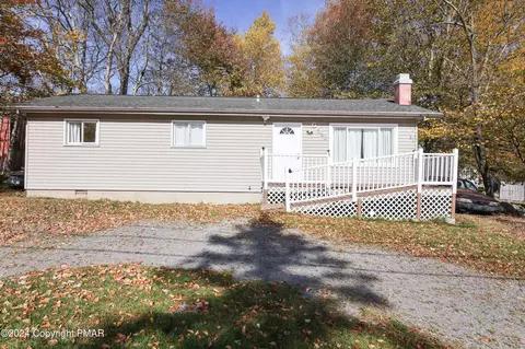 7658 Rainbow Dr, Tobyhanna, PA 18466