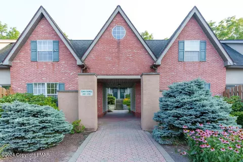 204 Walnut Grove Rd, East Stroudsburg, PA 18301