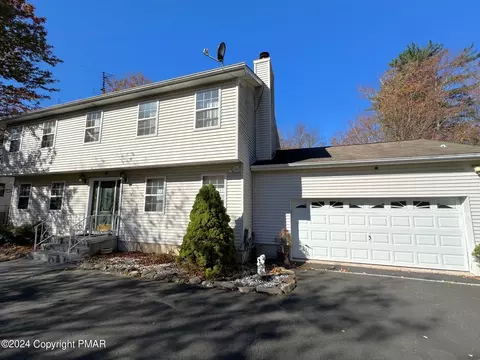 123 Blackfoot Ln, Tobyhanna, PA 18466