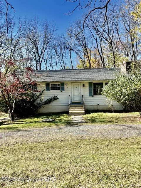 162 Independence Rd, East Stroudsburg, PA 18301