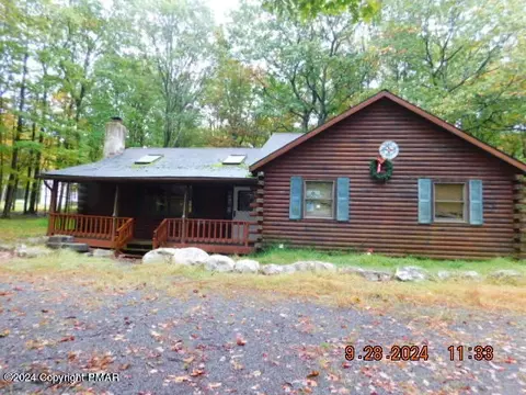 366 Sullivan Trl, Long Pond, PA 18334