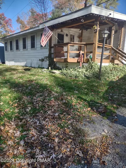 303 Harry Ln, Stroudsburg, PA 18360