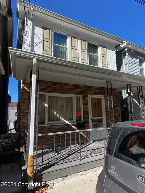 361 W Water St, Lansford, PA 18232