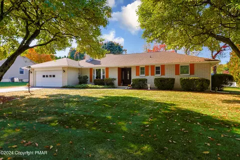 3304 Marwood Ln, Easton, PA 18045