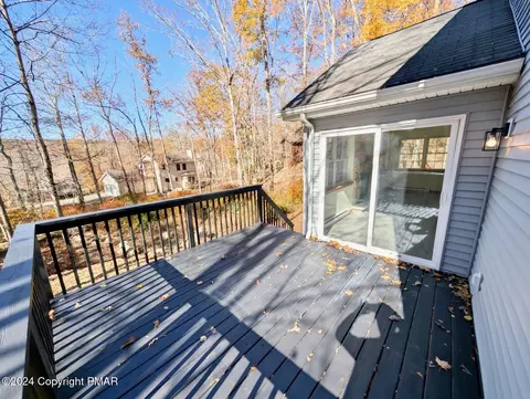 143 Cornwall Pl, Bushkill, PA 18324 photo 32
