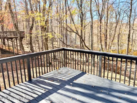 143 Cornwall Pl, Bushkill, PA 18324 photo 33