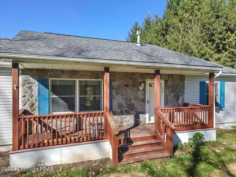 2019 Howells Ln, Tannersville, PA 18372