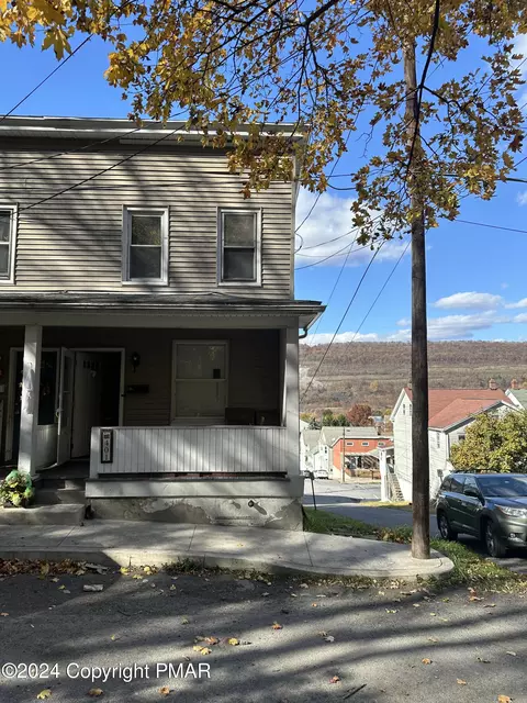 401 W Water St, Lansford, PA 18232