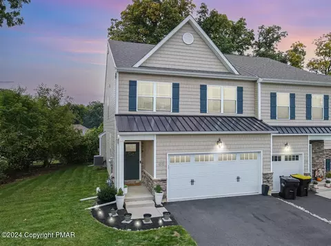 4510 Benjamin Ct, Emmaus, PA 18049