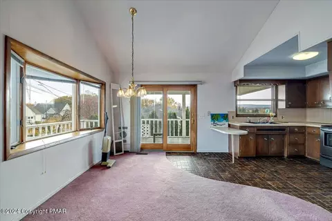 201 E Mary St, Old Forge, PA 18518 photo 21