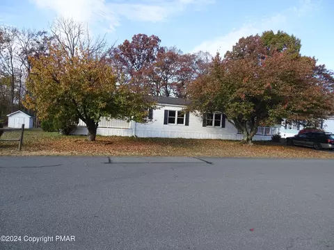 555 Norman Rd, Nazareth, PA 18064