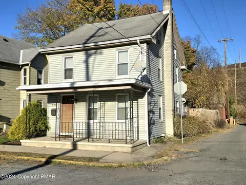 445 White St, Weissport, PA 18235