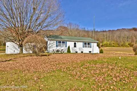 12 Archery Ln, Tamaqua, PA 18252