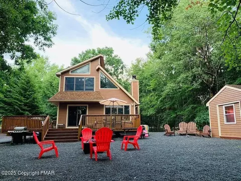 156 Poplar Pl, Blakeslee, PA 18610