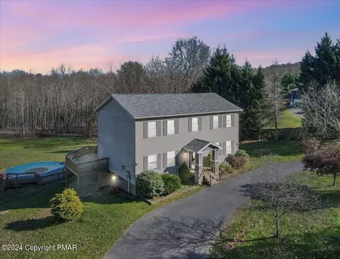 111 Hidden Valley Dr, Lake Ariel, PA 18436