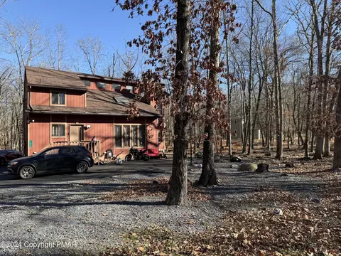 104 Grouse Ct, East Stroudsburg, PA 18301