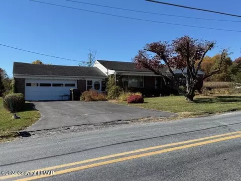 323 Long Lane Rd, Walnutport, PA 18088