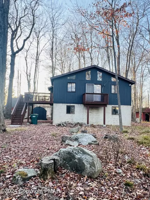 5446 Jennifer Ln, Tobyhanna, PA 18466
