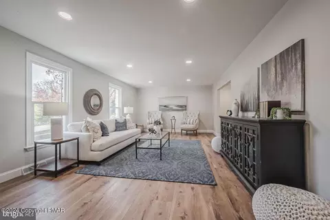 19 Running Brook Rd, Glen Mills, PA 19342