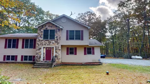 198 Seneca Dr, Milford, PA 18337