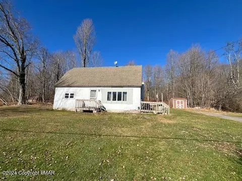35 Farischon Rd, Spring Brook, PA 18444