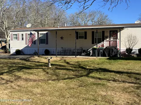 255 Lower Pmhe N Dr, East Stroudsburg, PA 18302