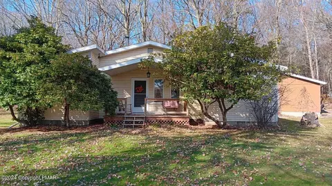 127 Franklin Ave, Saylorsburg, PA 18353