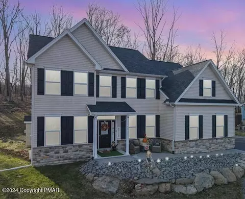 965 Mckinley Way, East Stroudsburg, PA 18301