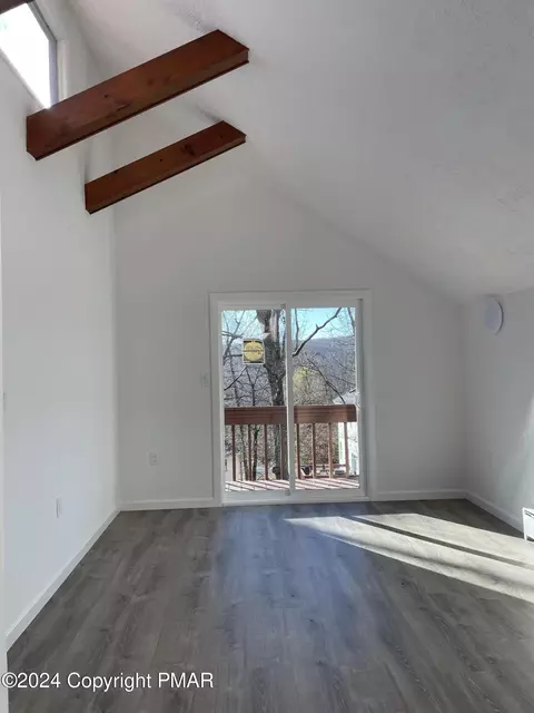 Living - 2204 Exeter Ct, Bushkill, PA 18324 photo 6 of 6