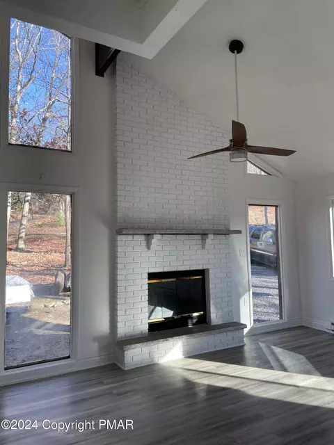 Living - 2204 Exeter Ct, Bushkill, PA 18324 photo 3 of 6