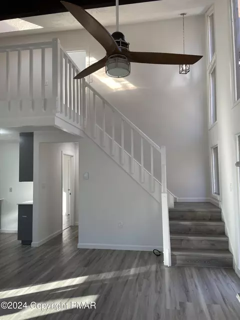 Entry Way - 2204 Exeter Ct, Bushkill, PA 18324 photo 1 of 3