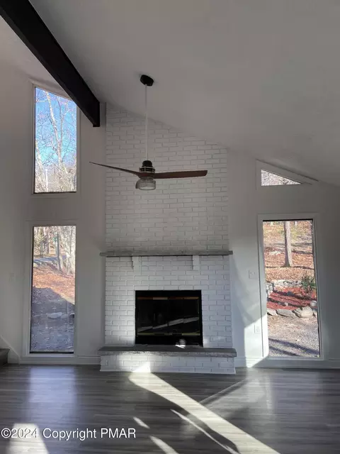 Living - 2204 Exeter Ct, Bushkill, PA 18324 photo 2 of 6